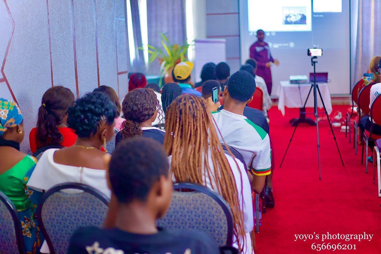 Conférence à Douala